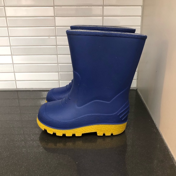 Toddler Unisex Rain Boots - Picture 3 of 10